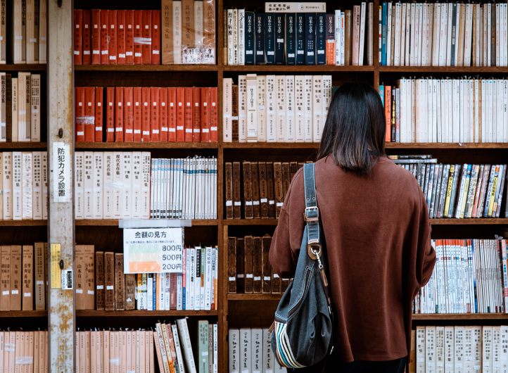 Student in library